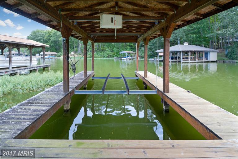 203 STONEWALL COURT, Mineral, VA 23117