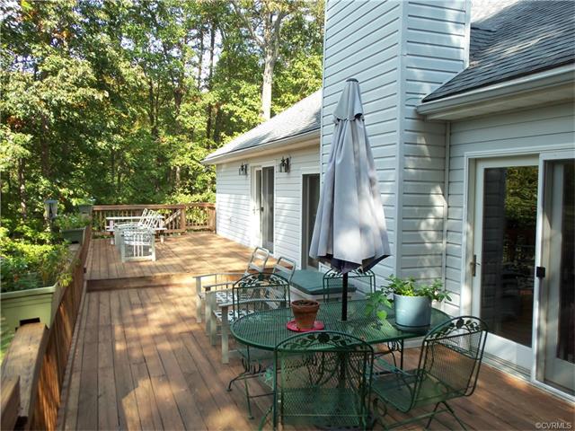 975 Oak Grove Drive, Louisa, VA 23117