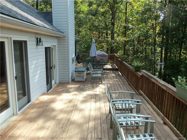 975 Oak Grove Drive, Louisa, VA 23117
