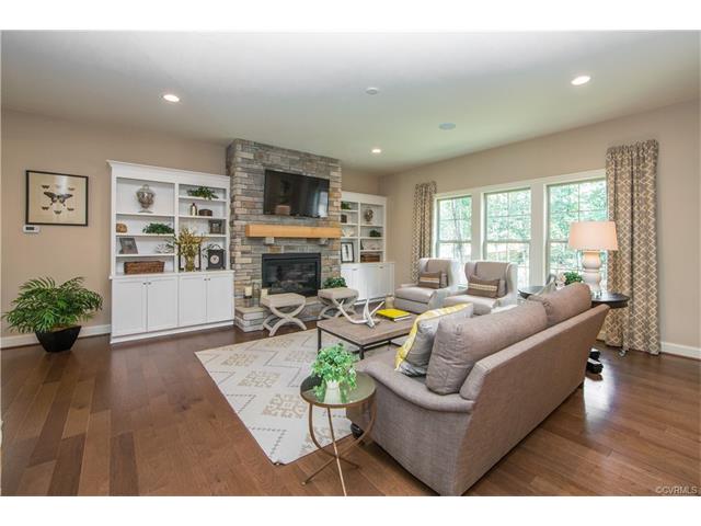 15501Hidden Falls Dr, Moseley, VA 23120