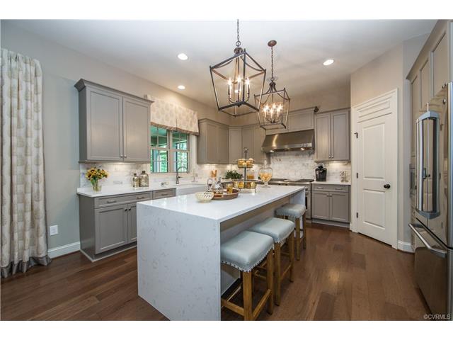 15501Hidden Falls Dr, Moseley, VA 23120
