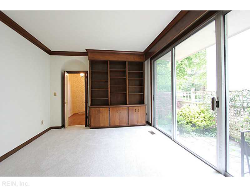 512 ENGLAND ST S, Williamsburg, VA 23185