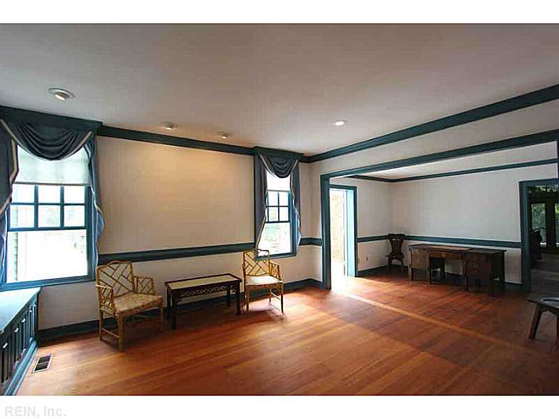 700 GOODWIN ST, Williamsburg, VA 23185