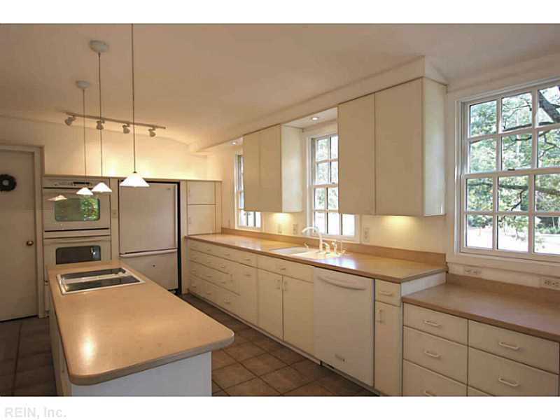 700 GOODWIN ST, Williamsburg, VA 23185