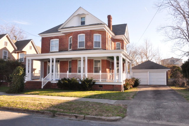 314 TAZEWELL AVE, Cape Charles, VA 23310