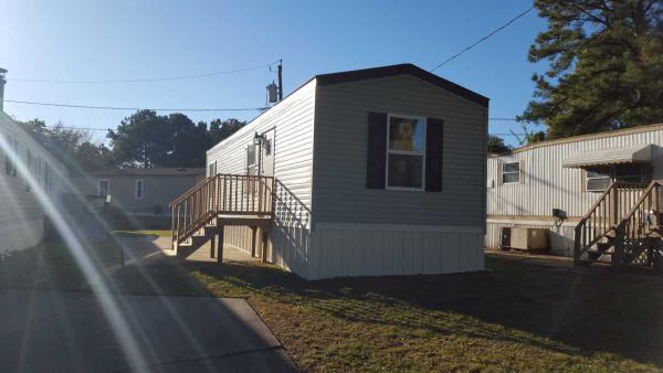 Homecrest MHC 812 Marigold CtChesapeake, VA 23324