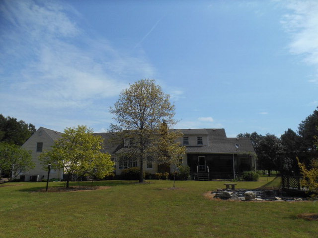 6080 JOHNSON POINT LN, Jamesville, VA 23398