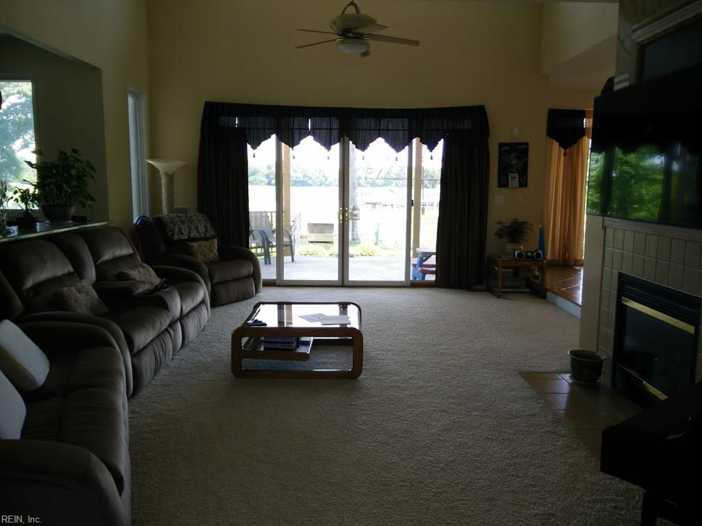 102 CLUB RD, Suffolk, VA 23435