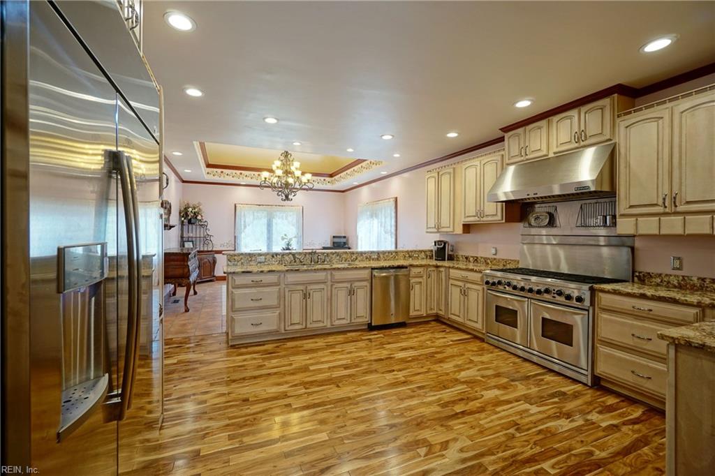 5330 QUAKER DR, Suffolk, VA 23437