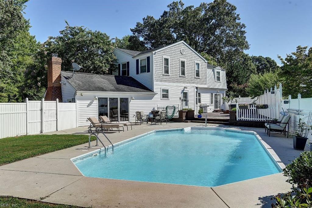 1100 BAY COLONY DR, Virginia Beach, VA 23451