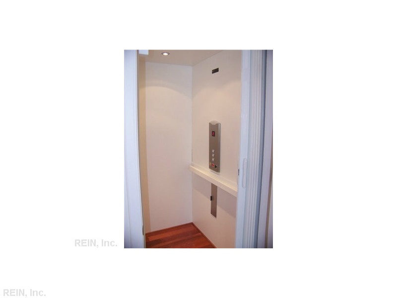 4820 BEL AIR LN, Virginia Beach, VA 23455