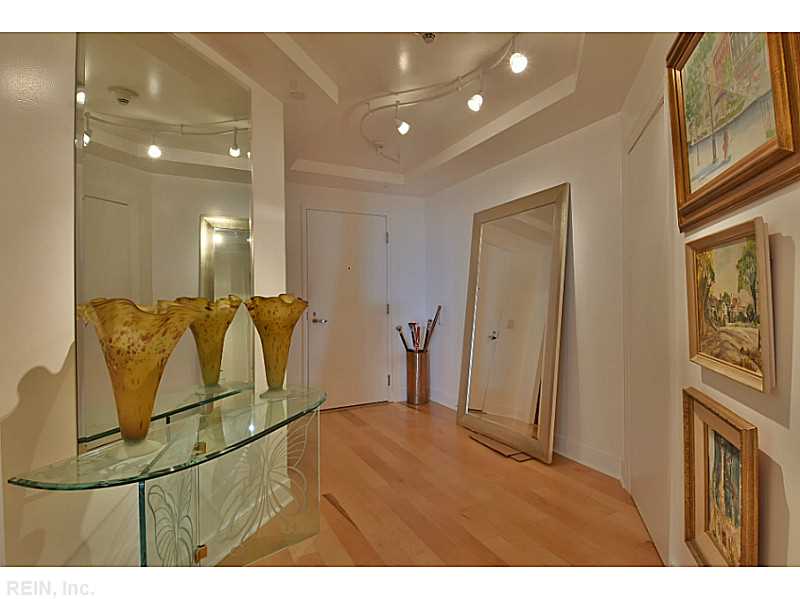 4545 COMMERCE ST, Virginia Beach, VA 23462