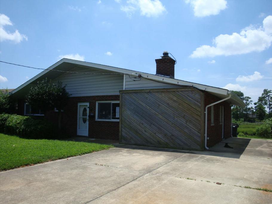 2045 Parkview AveNorfolk, VA, 23503Norfolk City County
