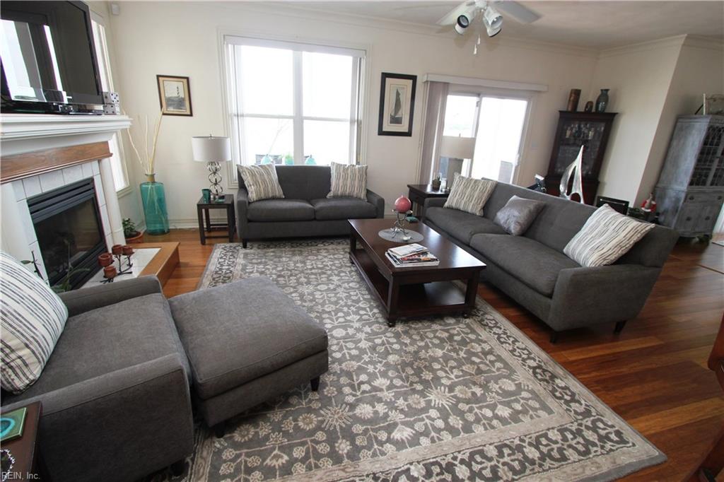 9582 BAY POINT DR, Norfolk, VA 23518