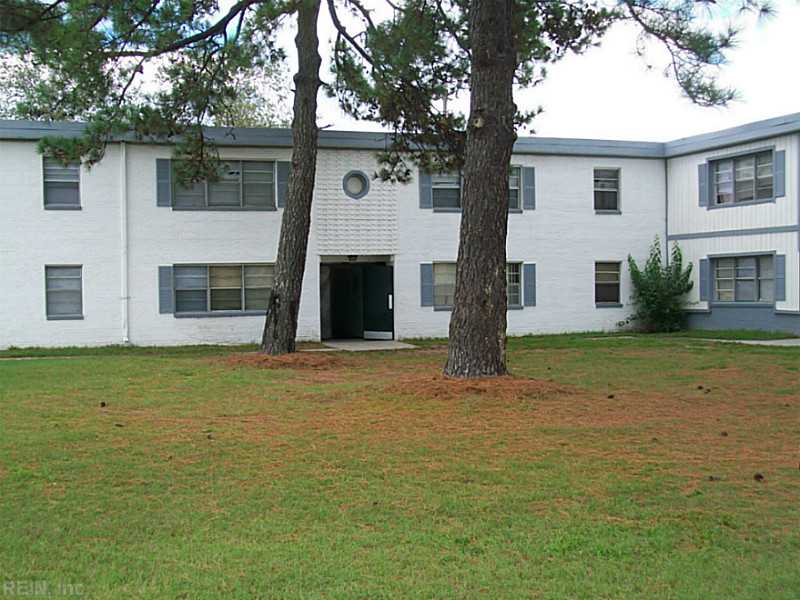 642 DRESDEN DR, Newport News, VA 23601
