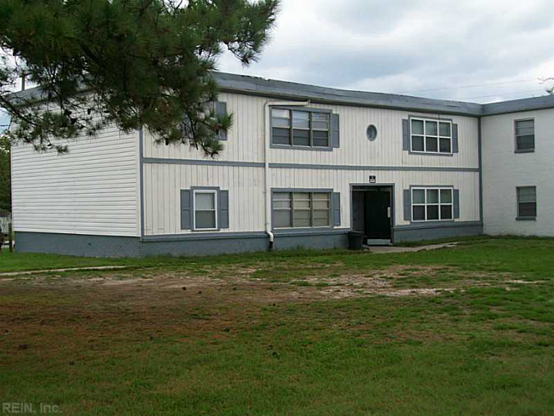 642 DRESDEN DR, Newport News, VA 23601