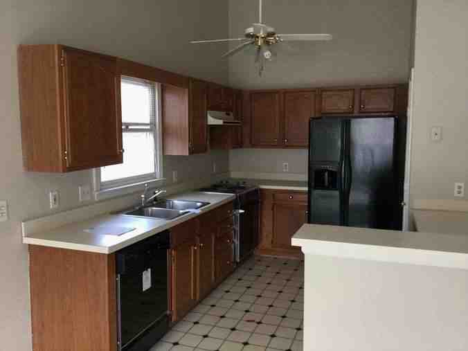 700 Bridge Xing Apt DYorktown, VA, 23692York County