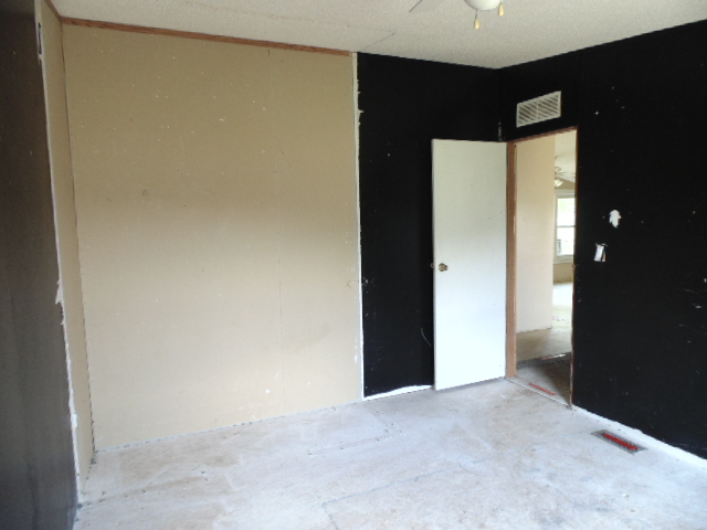 33661 Burnt Reed RdBoykins, VA, 23827Southampton County