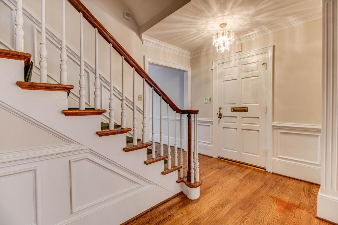 2825 Avenham AVE, Roanoke, VA 24014