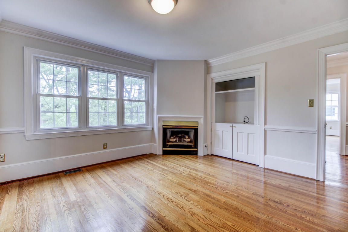 2825 Avenham AVE, Roanoke, VA 24014
