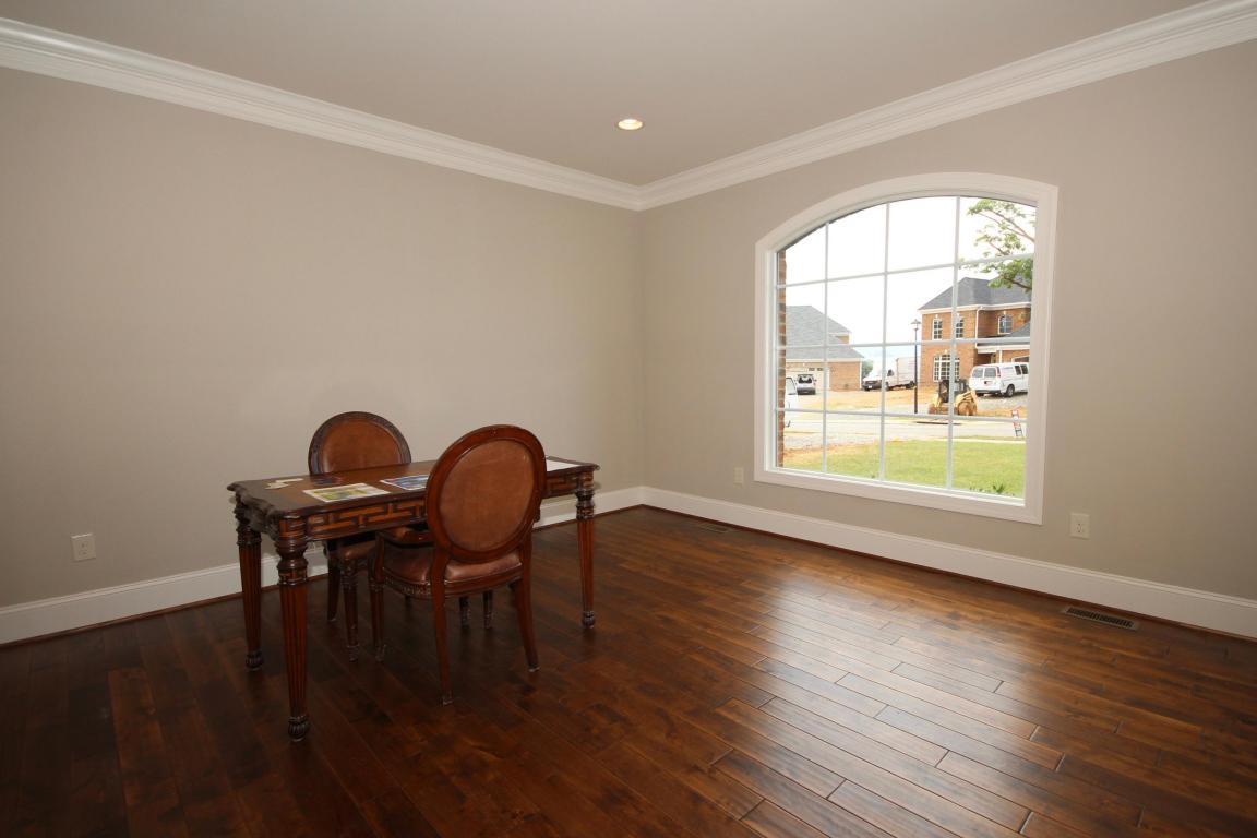 3210 SOUTHWOOD MANOR CT, Roanoke, VA 24014