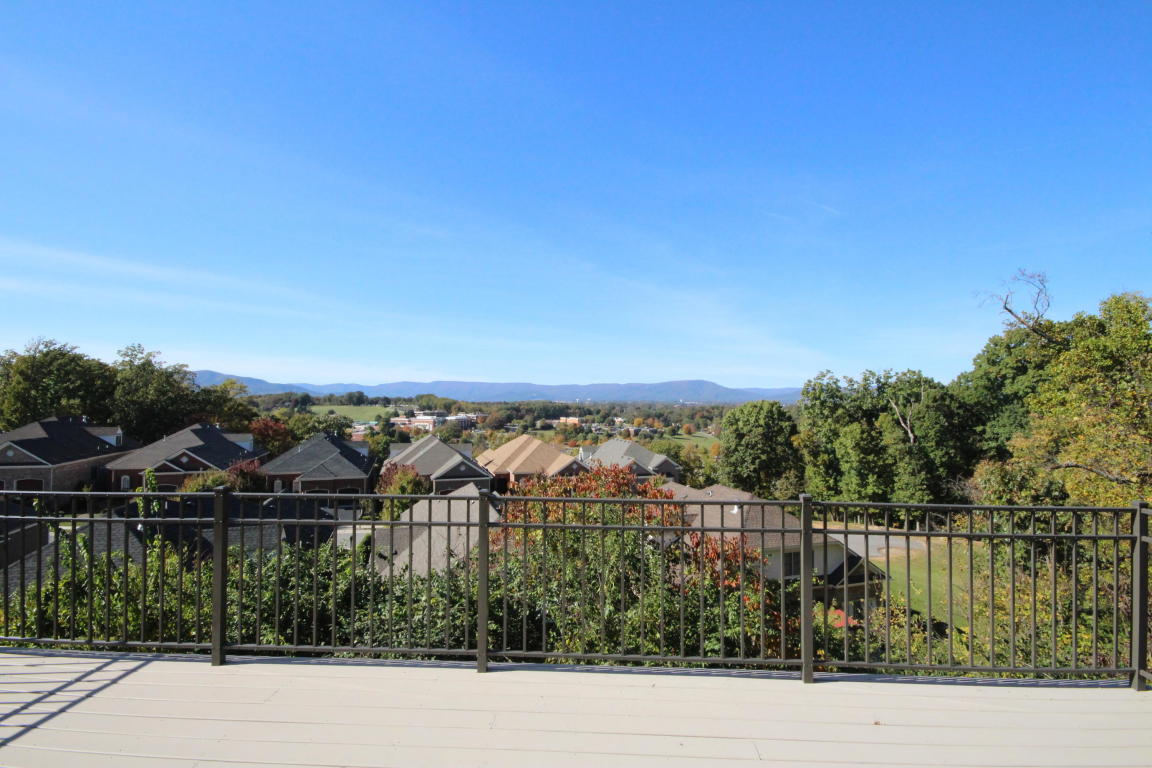 3225 SOUTHWOOD MANOR CT, Roanoke, VA 24014