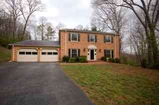 3477 Blue Bird CrRoanoke, VA, 24018Roanoke County