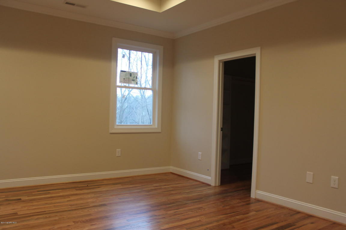 1161 Treetop Ridge Rd, Blacksburg, VA 24060