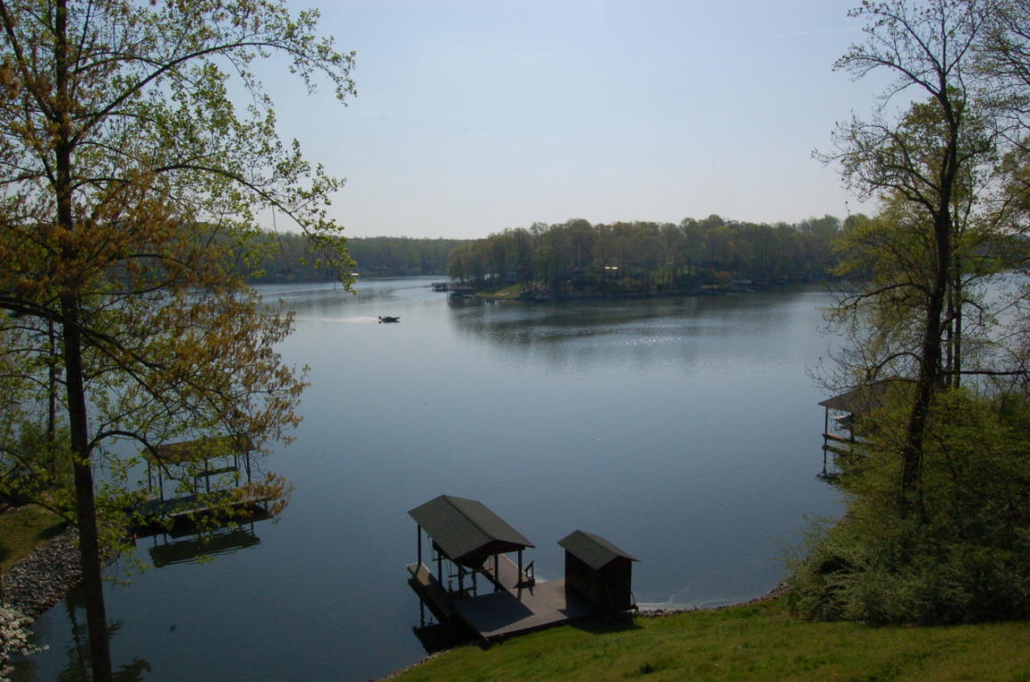 6200 Horseshoe Bend RD, Goodview, VA 24095