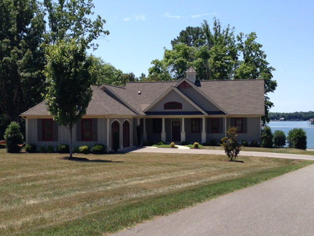 145 Hammock Pointe DR, Moneta, VA 24121