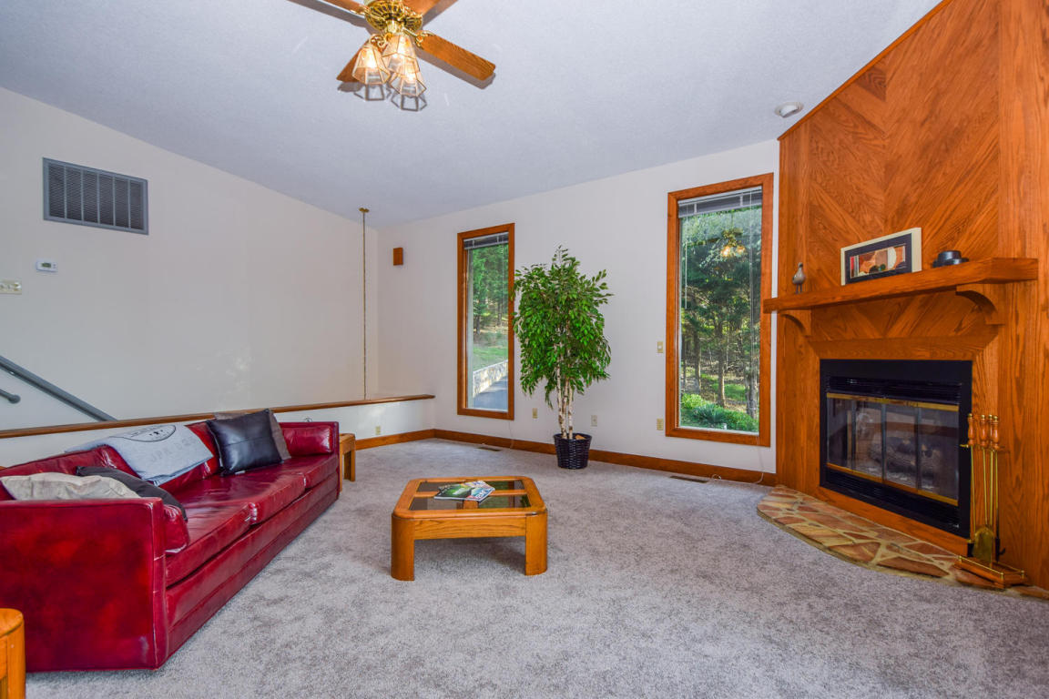 375 NIVER DR, Union Hall, VA 24176