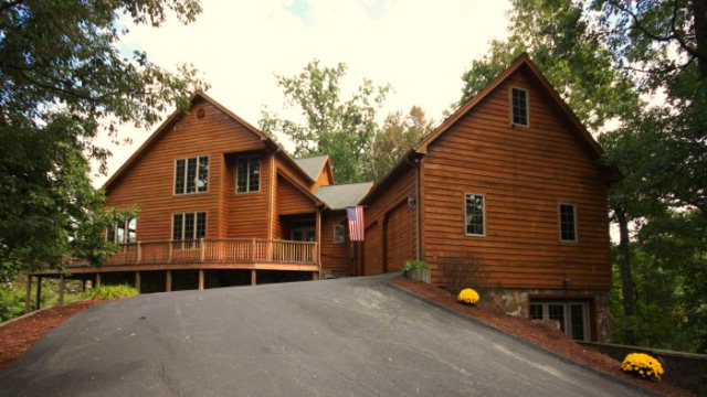 21259 Jade Woods Dr, Bristol, VA 24202