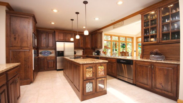 21259 Jade Woods Dr, Bristol, VA 24202
