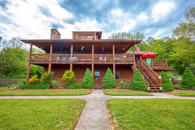 319 Mystic Ln, Willis, VA 24380