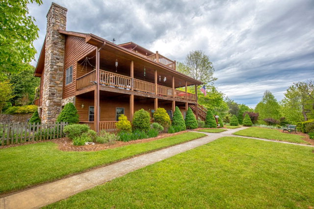 319 Mystic Ln, Willis, VA 24380