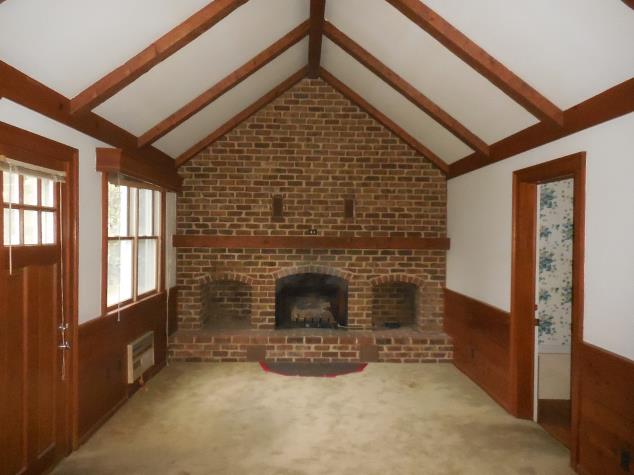 20 Woodland DrStaunton, VA, 24401Staunton City County