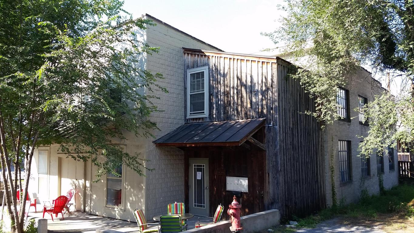 15 1/2 S Jefferson St, Lexington, VA 24450