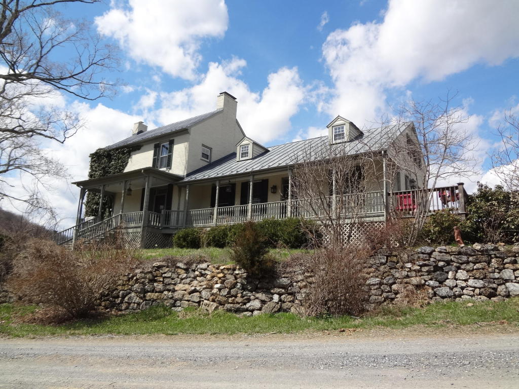 326Jacktown Rd, Lexington, VA 24450