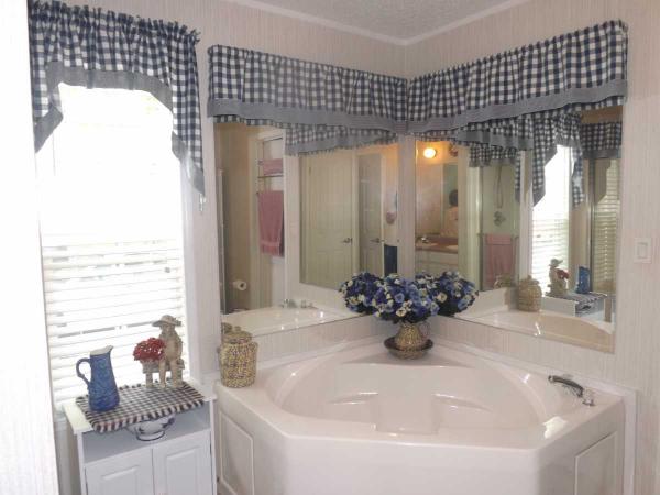 Twin Oaks Mobile Home Park Royal Ridge CircleRustburg, VA 24588