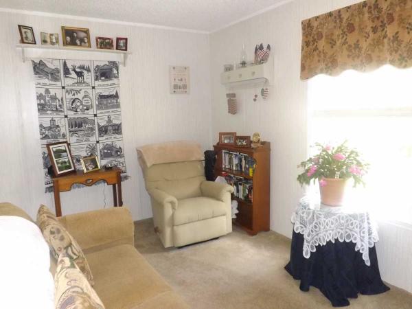 Twin Oaks Mobile Home Park Royal Ridge CircleRustburg, VA 24588