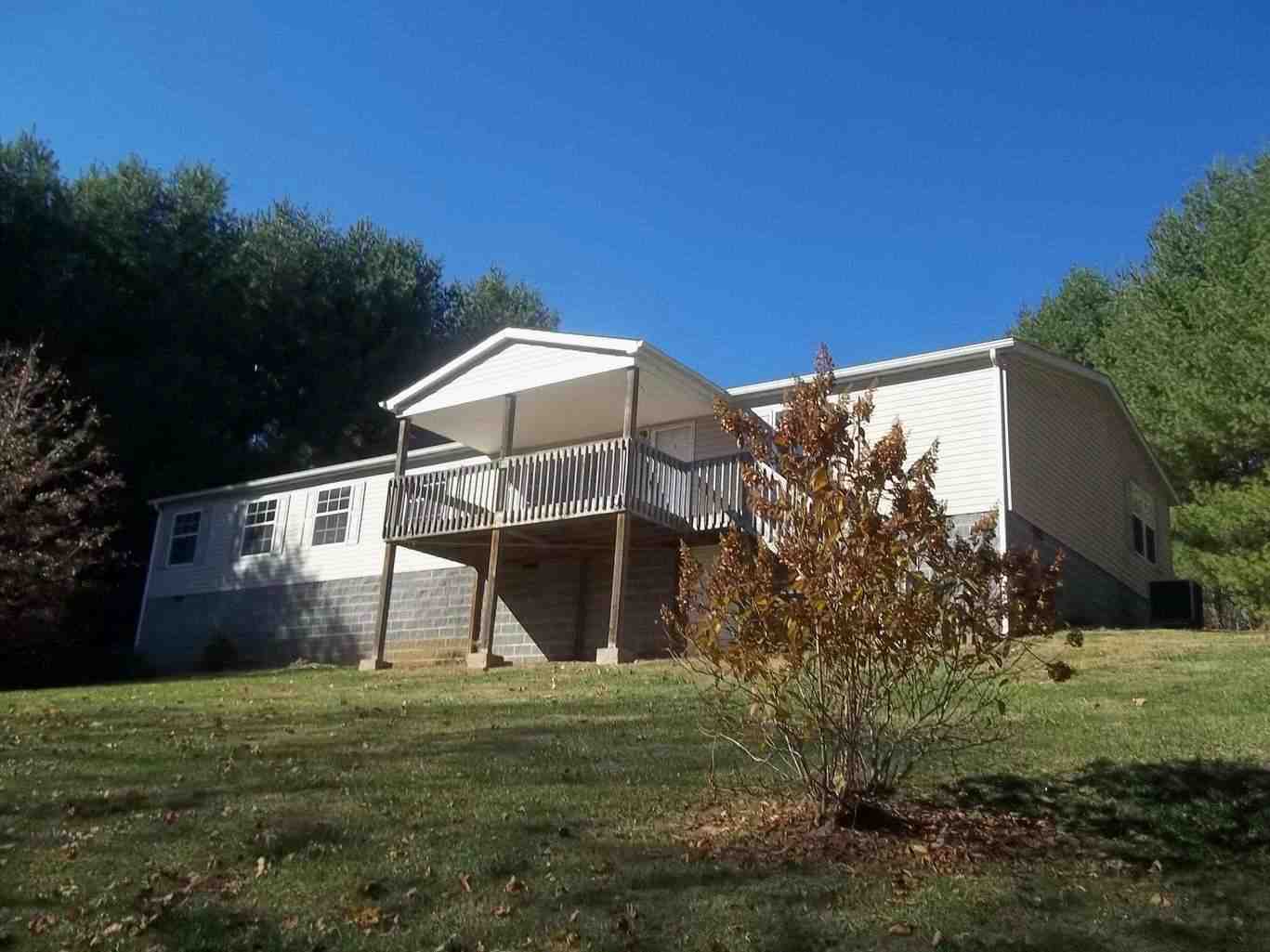 102 Beverly Hills DrNorth Tazewell, VA, 24630Tazewell County
