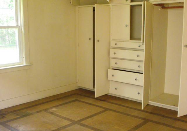 20 Westminster TerrBellows Falls, VT, 05101Windham County