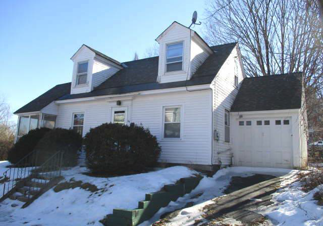 34 Forest StBellows Falls, VT, 05101Windham County