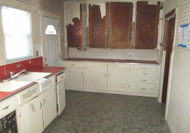 34 Forest StBellows Falls, VT, 05101Windham County