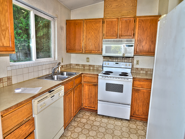 7711 NE 167th StKenmore, WA, 98028King County