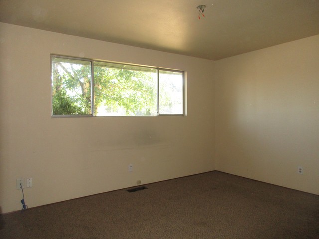 18437 8th Ave SDes Moines, WA, 98148King County