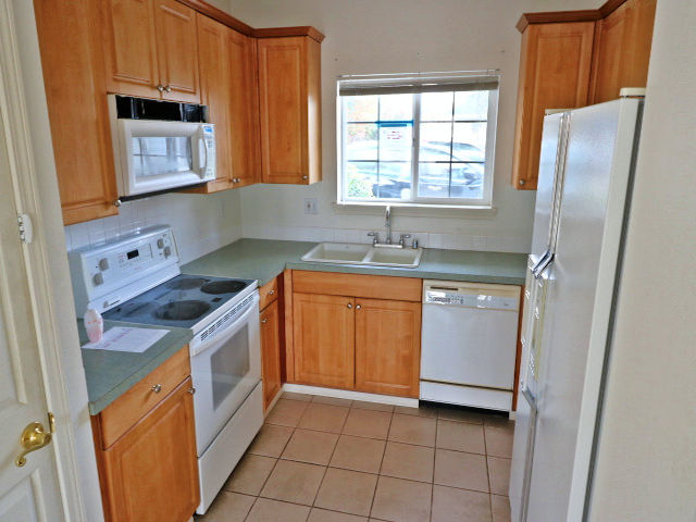 2759 Diamond Loop Unit AMilton, WA, 98354Pierce County