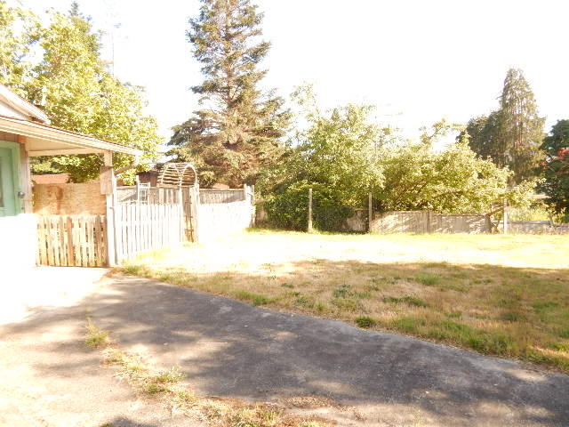522 N Larch AvePort Angeles, WA, 98362Clallam County