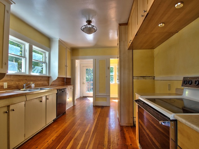 2122 N Alder StTacoma, WA, 98406Pierce County