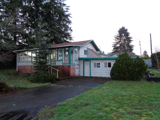 118 Jackson St NWCastle Rock, WA, 98611Cowlitz County